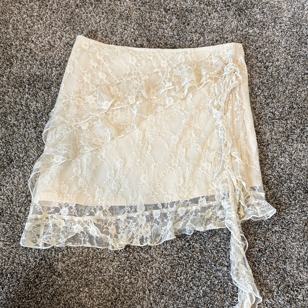 Tiger Mist Cream Lace Mini Skirt (SET)
